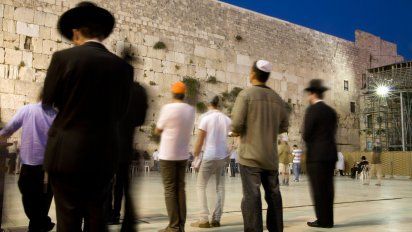 Israel ya recibe a turistas vacunados y/o recuperados.