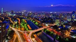 Corfo ofrece becas para generar experiencias nocturnas en Santiago.&nbsp;