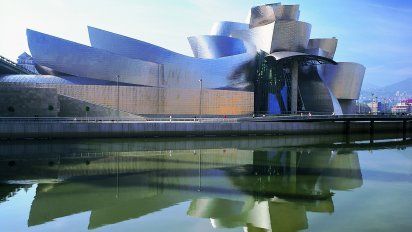 El Museo Guggenheim de Bilbao, concebido por el genial Frank Gehry.