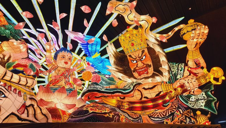 Los coloridos carruajes del festival Nebuta, al norte de Japón, son reflejo de las celebraciones y el arte tradicional japonés.