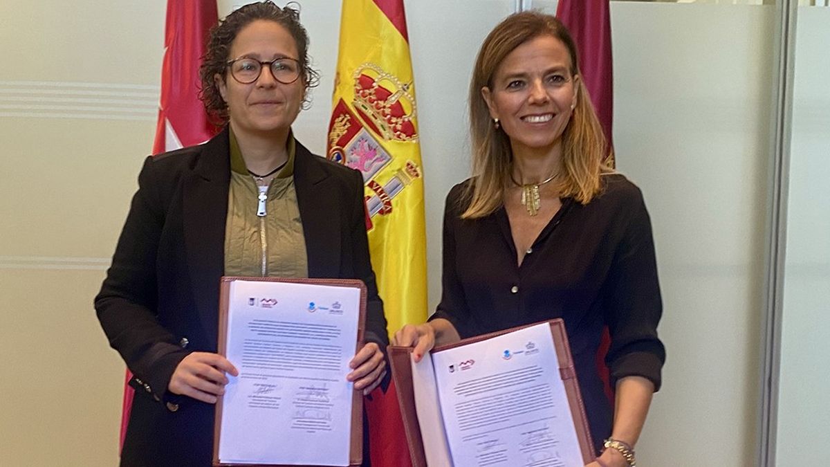 Almudena Maíllo junto a Michelle Fridman.