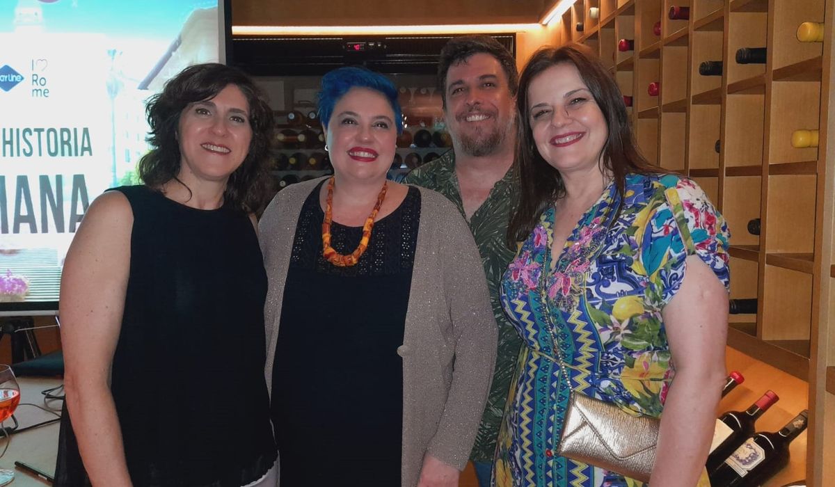 La presentación principal de Carrani Tours tuvo lugar en la cava del restaurante Girardi.