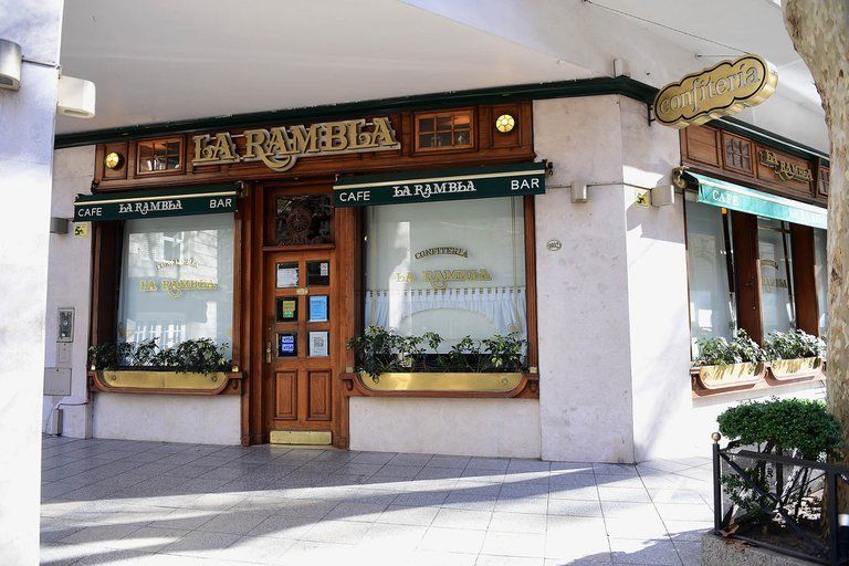 Luego de 57 a&ntilde;os, cerr&oacute; las puertas el emblem&aacute;tico bar de Recoleta: La Rambla.