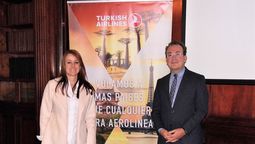 Claudia Prieto, Sales Manager Colombia-Ecuador y Selim Ecirli, director general para Ecuador y Colombia de Turkish Airlines.