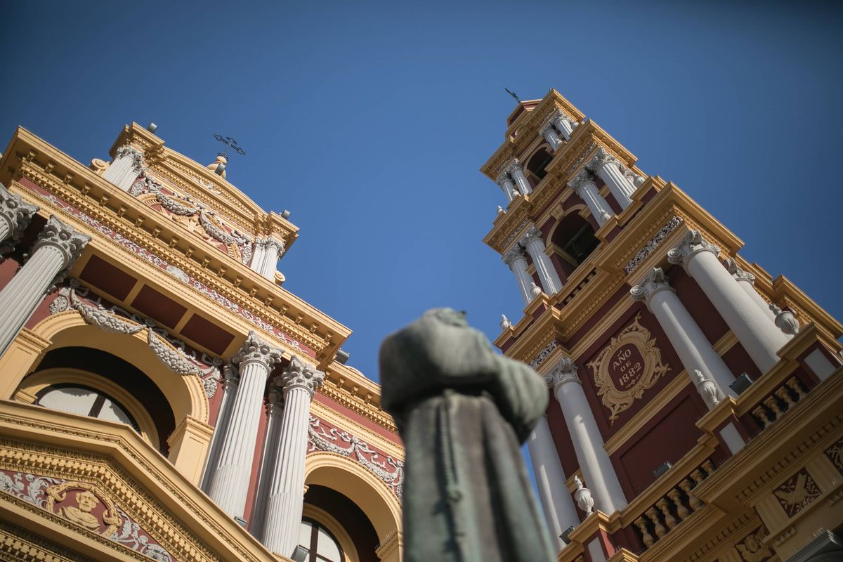 La Iglesia de San Francisco es un ícono de la capital de Salta y una de las más hermosas de Argentina. La Iglesia de San Francisco es un ícono de la capital de Salta y una de las más hermosas de Argentina.