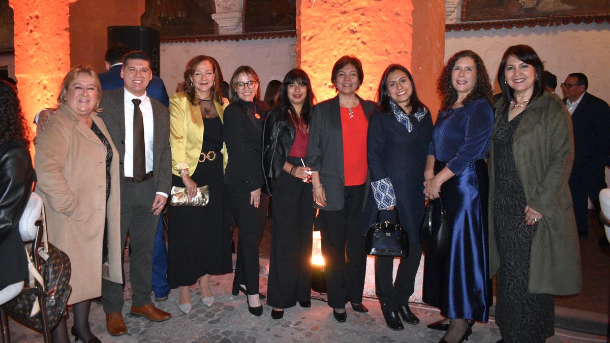 Expositores presentes en el cóctel de AVIT Arequipa 2025.