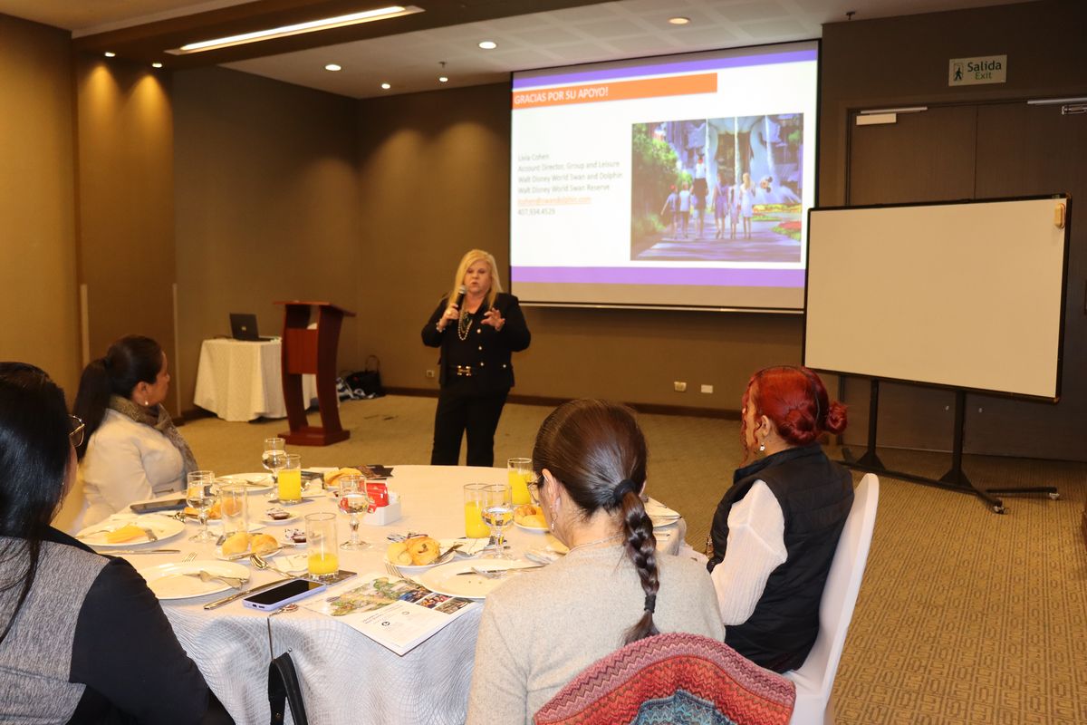 Walt Disney World Swan & Dolphin resalta sus atributos en Colombia.