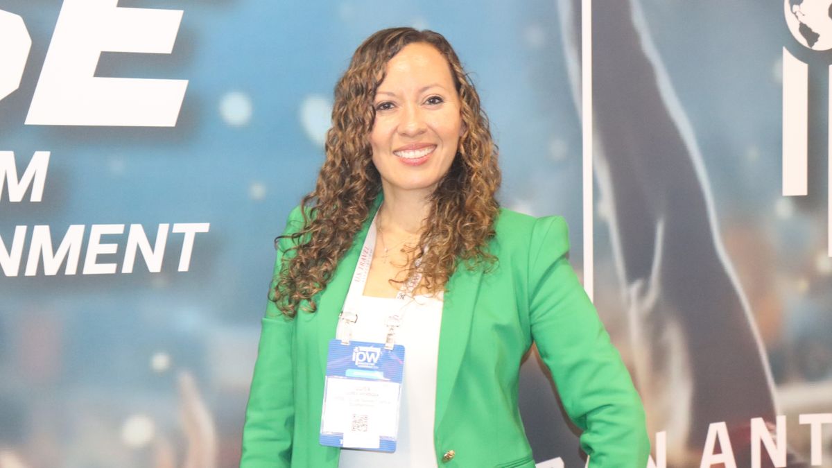Luisa Mendoza, fundadora y CEO de GTSE, durante su participación en IPW, donde habló sobre el crecimiento del turismo deportivo en Estados Unidos.
