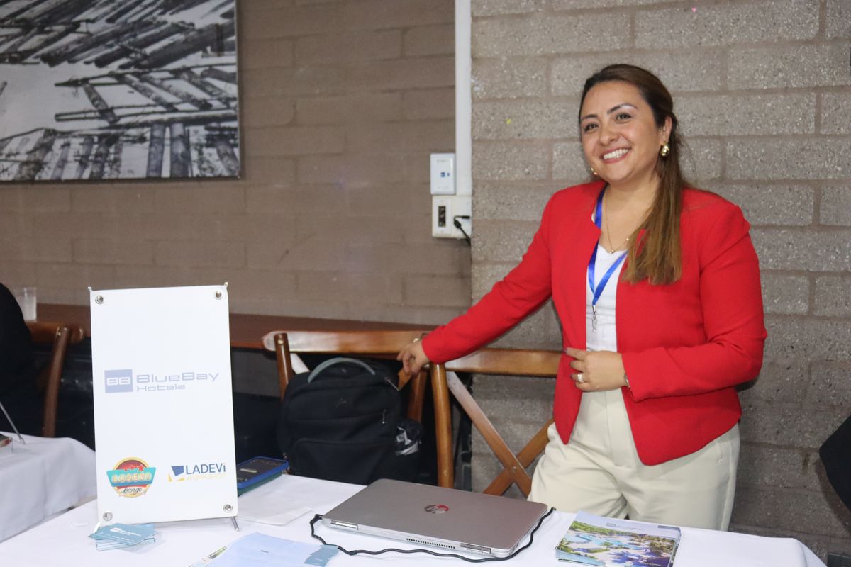Carolina Cárdenas, gerente de Ventas para Colombia de BlueBay Hotels en el Ladevi Workshop Medellín.