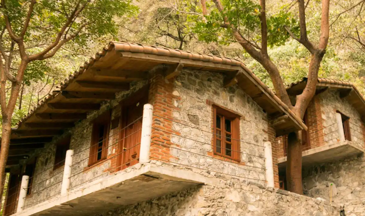 Conoce las opciones de hospedaje en las Grutas de Tolantongo&nbsp;