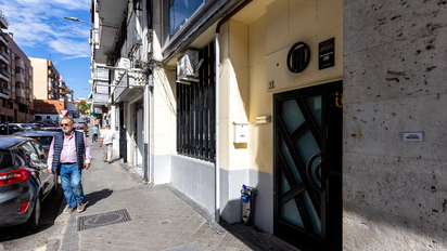 La fachada de uno de los polémicos hostels en el centro de Madrid.