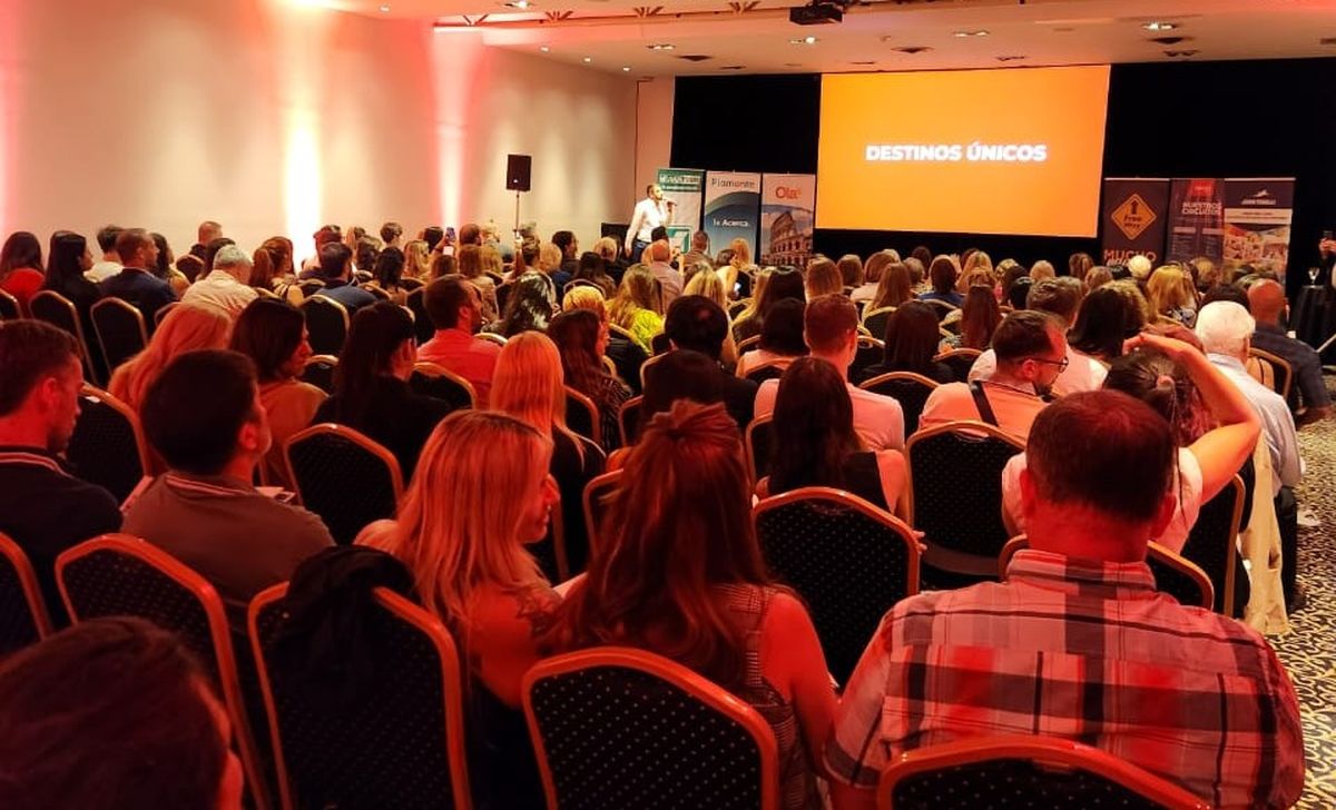 Special Tours se presentó en Rosario ante una nutrida convocatoria.