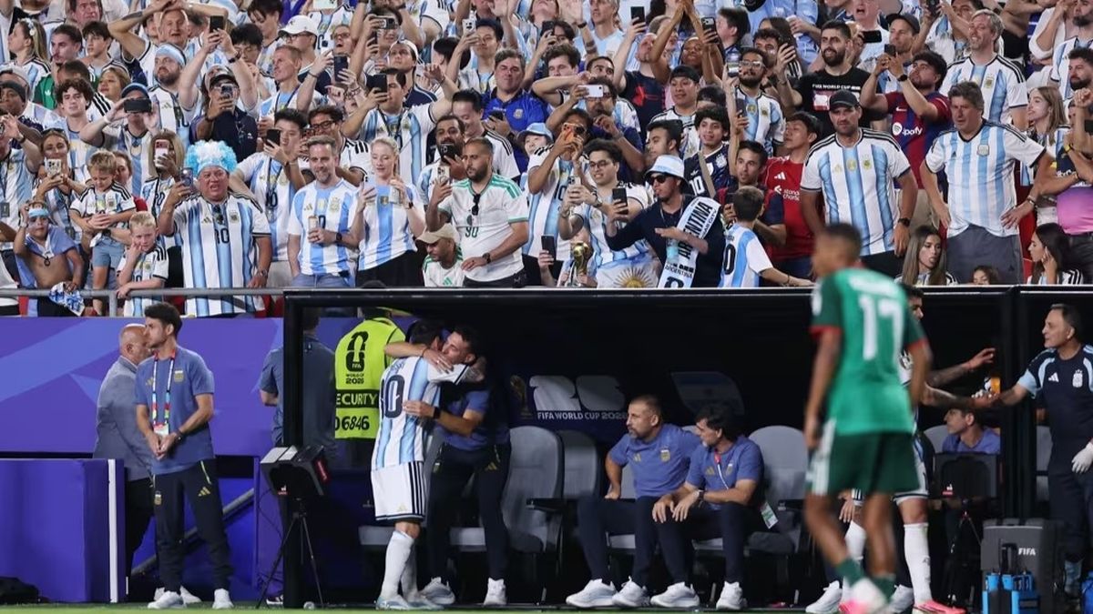 El furor por Messi y la victoria de la Selección Argentina en el debut en la Copa Mundial de Fútbol despiertan el interés por Dallas, sede de los próximos partidos.&nbsp;