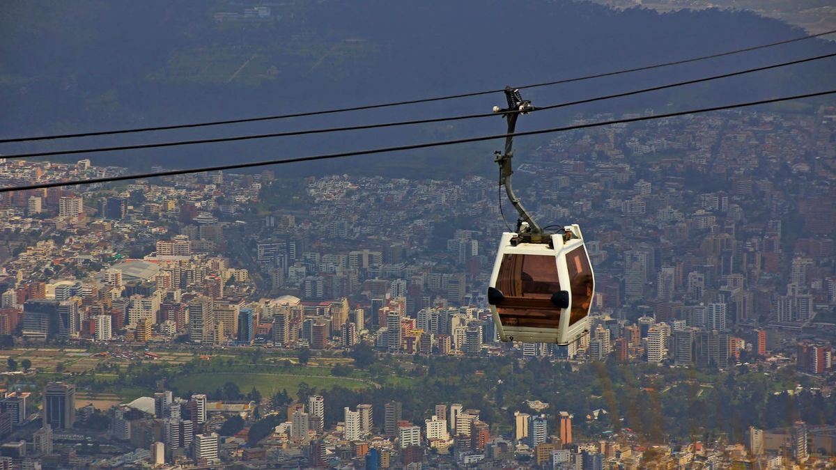 TelefériQo, El Panecillo y La Ronda permiten estirar la escapada con miradores, patrimonio y un cierre más bohemio en Quito.