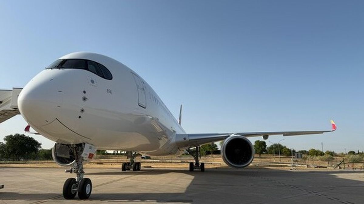 Con la llegada de este nuevo avión, Iberia cuenta ya en su flota con 23 unidades del Airbus A350, de los cuales 9 son de nueva generación (A350Next). - Ladevi Medios y Soluciones Con la llegada de este nuevo avión, Iberia cuenta ya en su flota con 23 unidades del Airbus A350, de los cuales 9 son de nueva generación (A350Next).