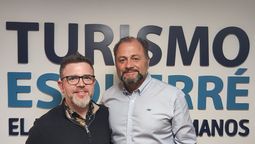 José Moya junto a Paul Esquerré, gerente general de Turismo Esquerré. 