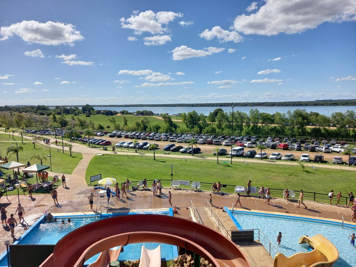 Escapadas a Entre Ríos: en las termas de Colón los toboganes son una de las principales atracciones que llaman la atención. Escapadas a Entre Ríos: en las termas de Colón los toboganes son una de las principales atracciones que llaman la atención.