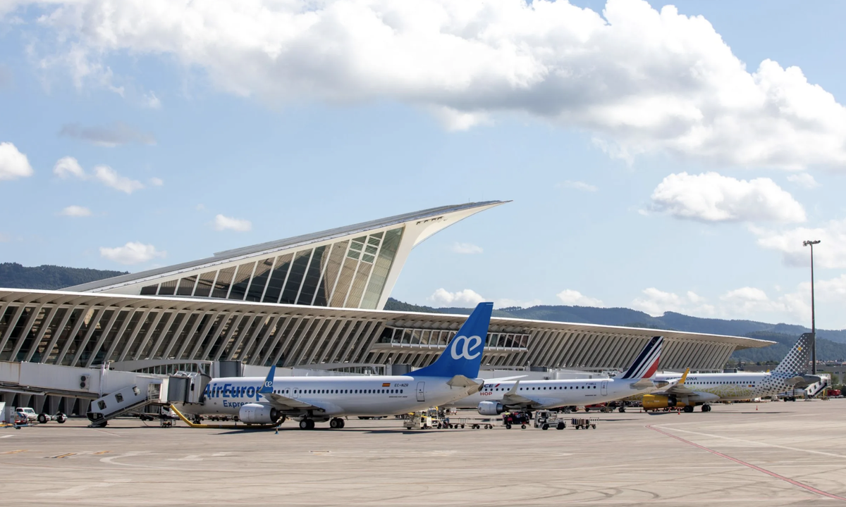 El aeropuerto de Bilbao contará con una nueva jornada de huelga por parte de los empleados de la gestión de los fingers.