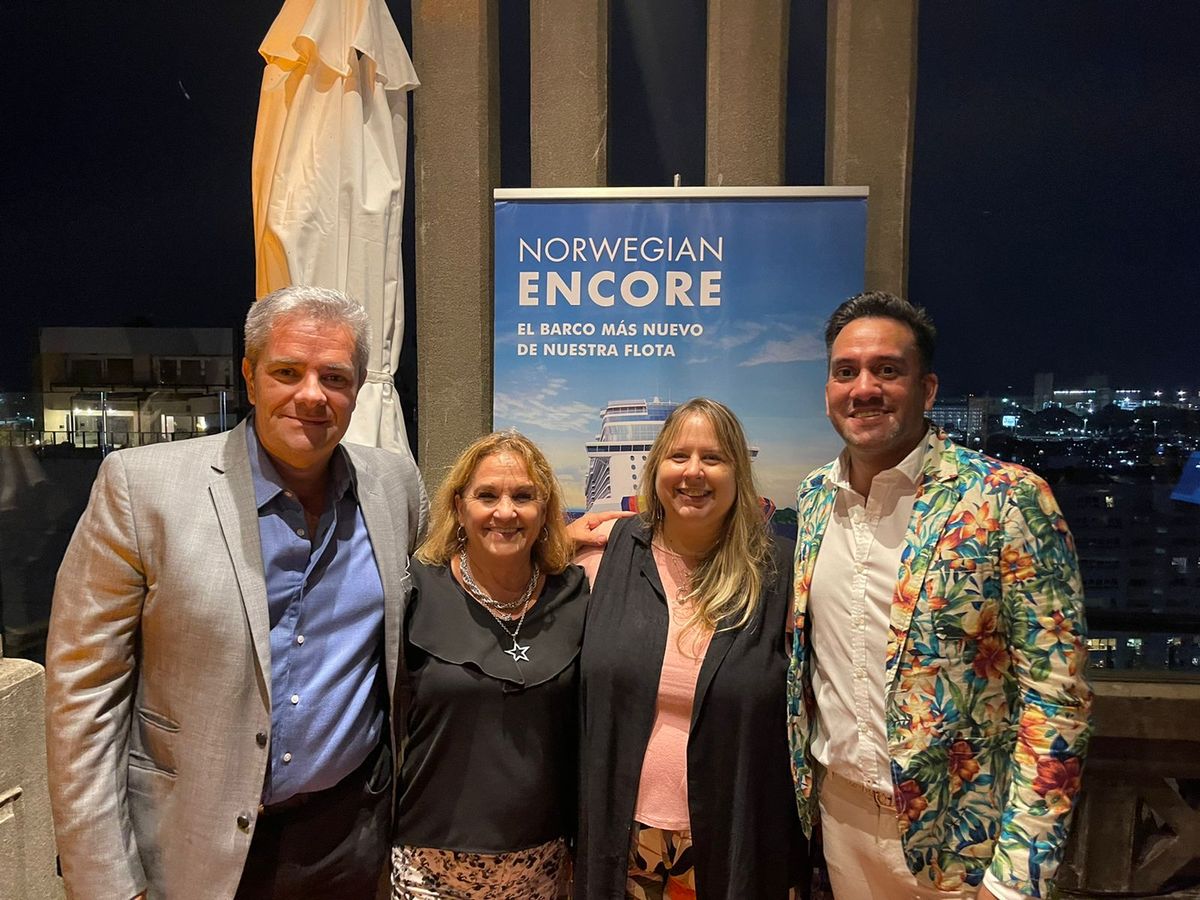 Mariano Stabielli, presidente de Vanguard Marketing; Graciela Sarricchio, de Ventas; Mariana Benseñor, gerenta de Marketing y Ventas; y Fernando Castro, agente general de Ventas de NCL.&nbsp;