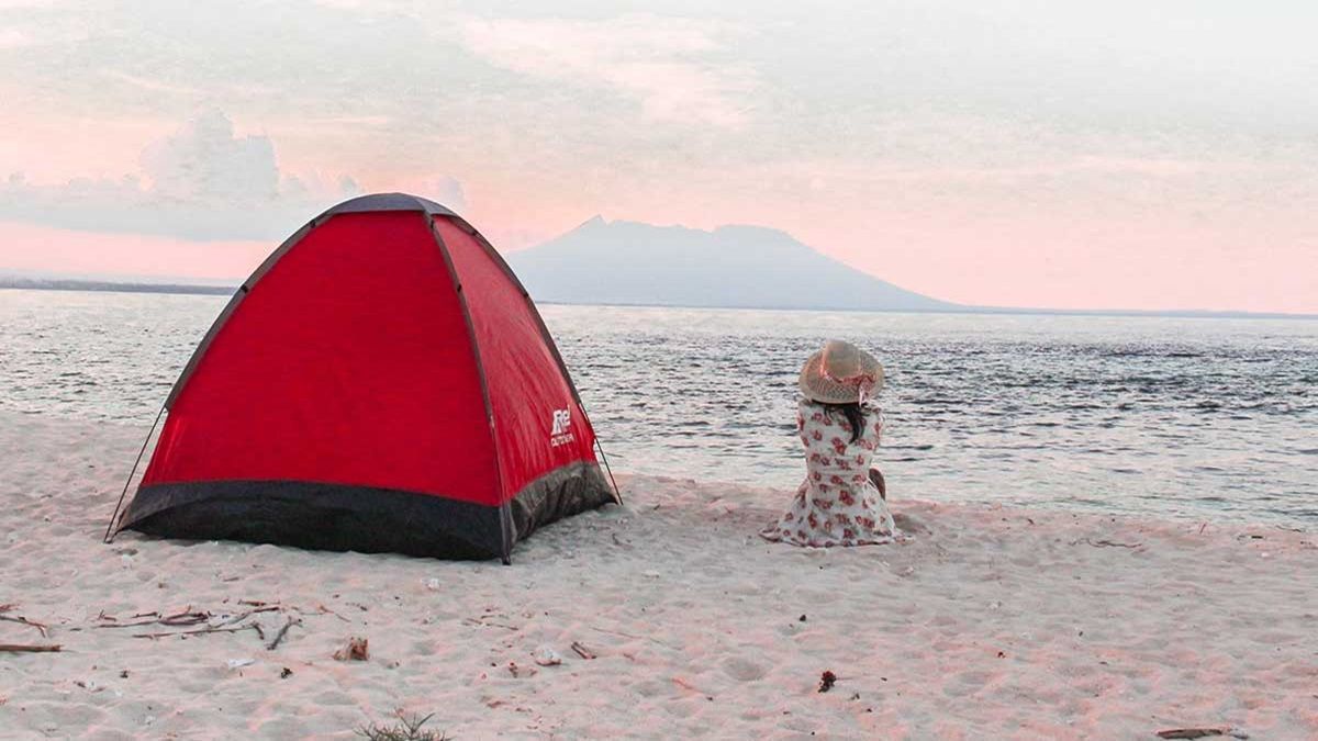 Disfruta de la naturaleza en estas 3 playas ideales para acampar en Jalisco.