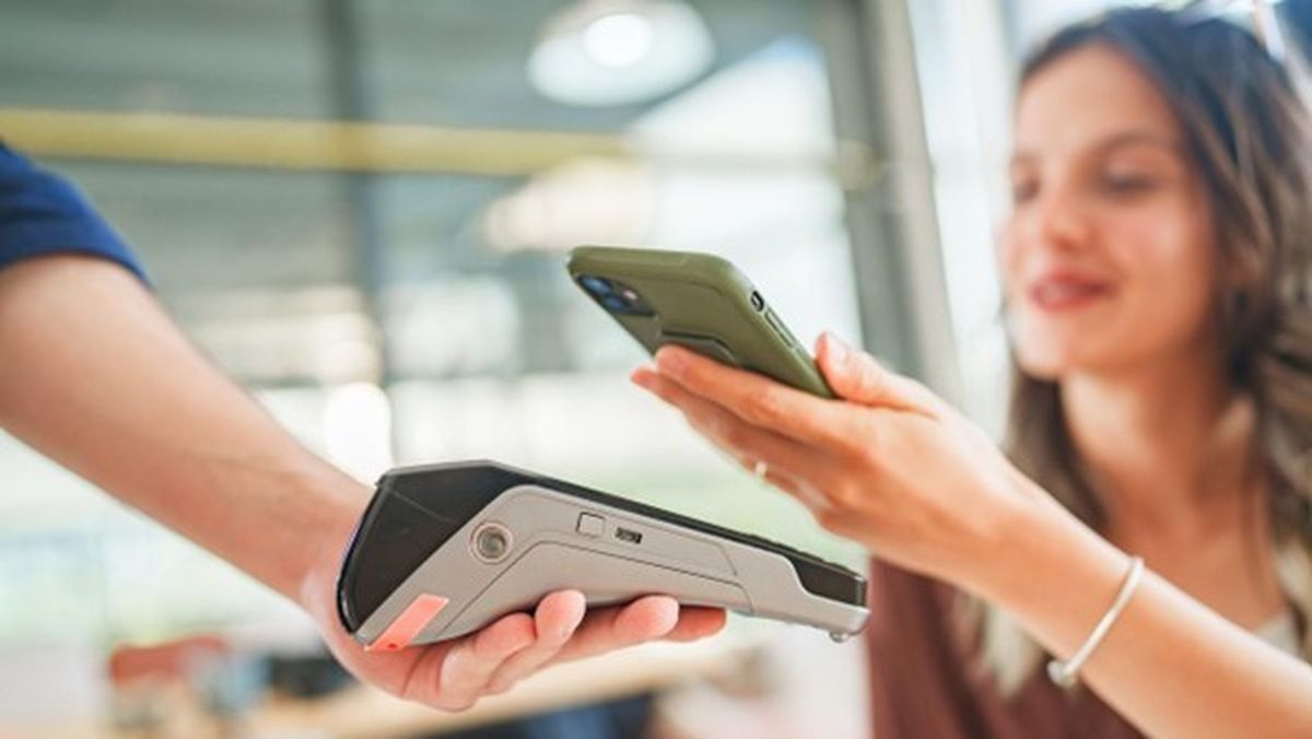 Algunas plataformas ofrecen comisiones por cada transacción realizada, lo que representa un ingreso extra para tu negocio.