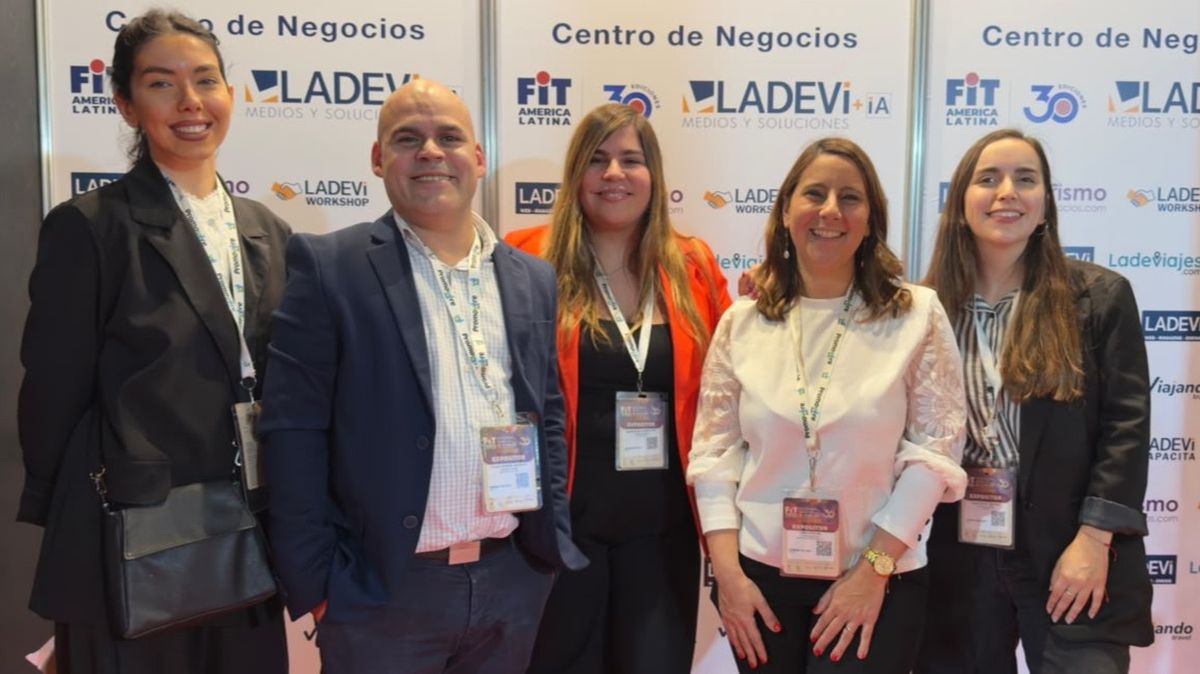 Sol Fantini, social media, Lucas German Valentin, director de Marketing, Andrea Alejandra Tosi, gerente de Promoción, Carla Polise, directora comercial de Argentina, y Guadalupe Bilbao del área de prense de Promovêre. &nbsp; &nbsp;
