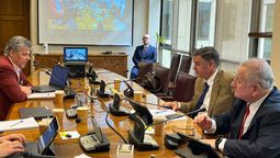 Jaime Guazzini, presidente del directorio de Fedetur, expuso la iniciativa ante la Comisión de Economía del Senado.