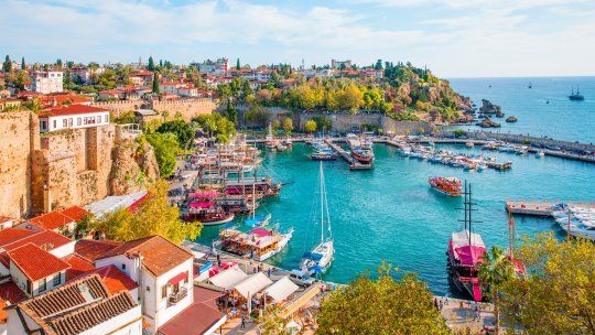 Antalya, en la costa de Turquía, es uno de los destinos que más competencia está haciendo a España.