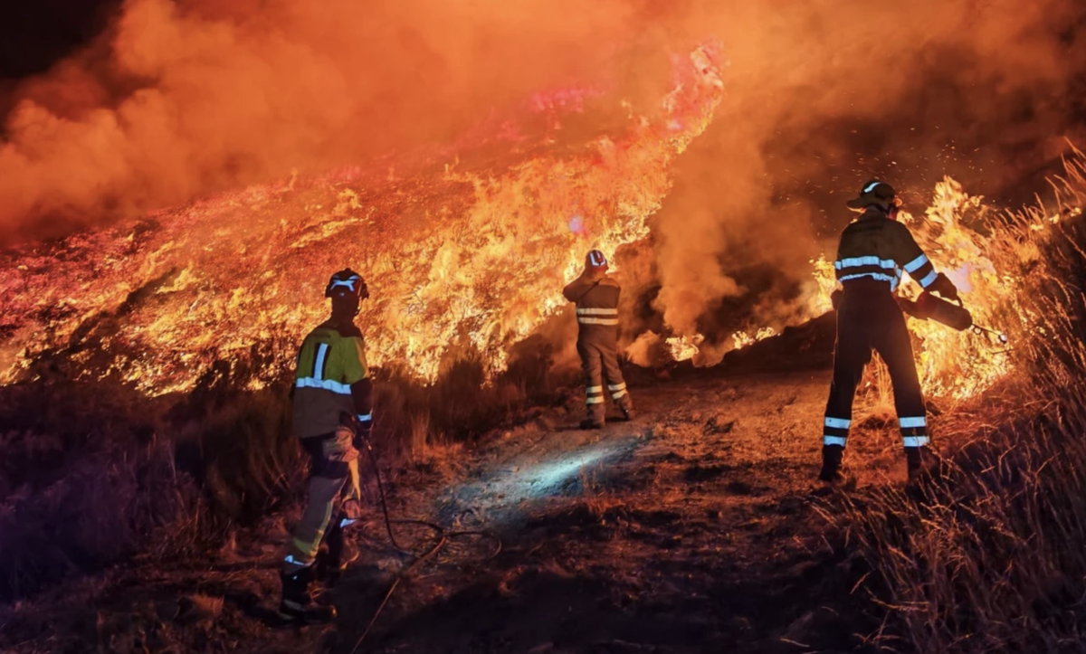 Los incendios en los Picos de Europa están provocando cancelaciones de actividades turísticas y hoteles.