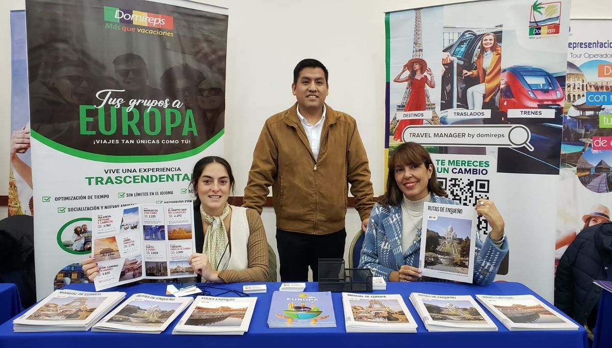 Stand de DomiReps en el Workshop de Ladevi edición Perú 2024.