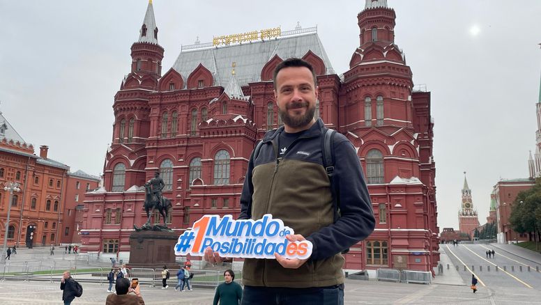 Yalcin Cankaya, vicepresidente&nbsp; de Mega Travel celebra el lanzamiento de la nueva campaña de la mayorista.