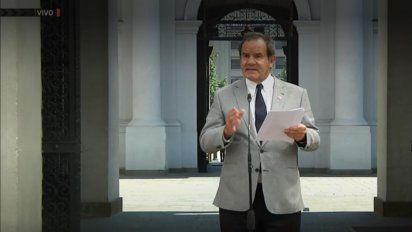 Allamand aclaró que visitantes con visa de turista no tienen acceso a la vacuna.&nbsp;