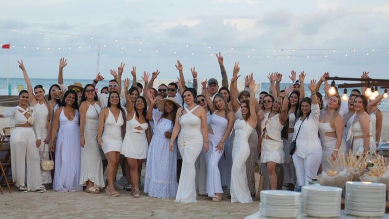 Más de 60 colaboradores de Apple Travel participaron en una convención en Cap Cana, República Dominicana.