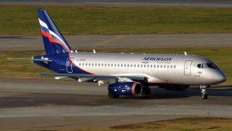 Un Sujói Superjet S100 de Aeroflot, compañía que debido a la invasión de Ucrania es la más perjudicada, pero no la única.