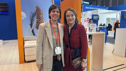 Ana Barrado, representante de Ventas de Visit Orlando, y Elaine Blazys, vice president of Travel Industry Sales de Visit Orlando.