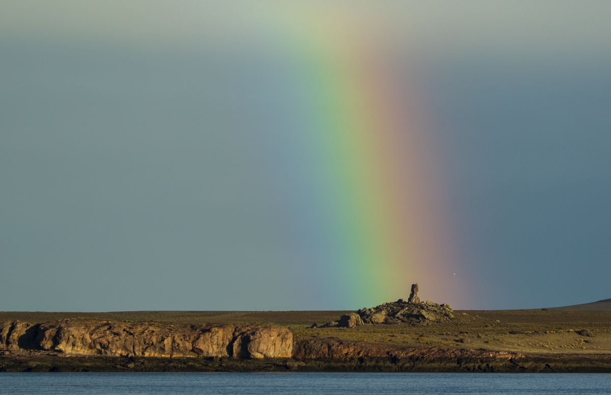 El arcoiris impacta de lleno en Puerto Deseado.