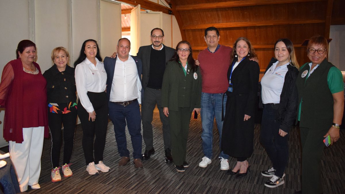 Turoperadores y mayoristas que acompañaron la caravana de Cuba Única en Bogotá.