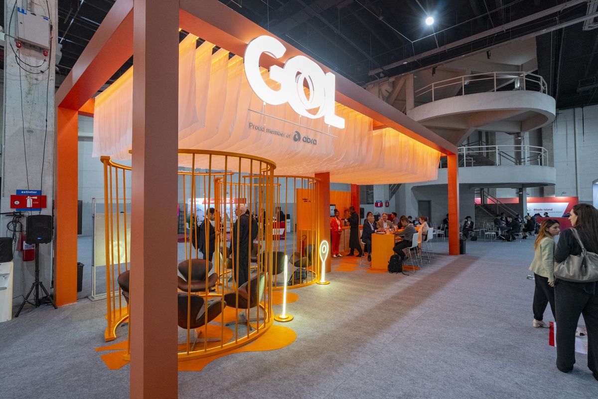El stand de Gol en Routes Americas.
