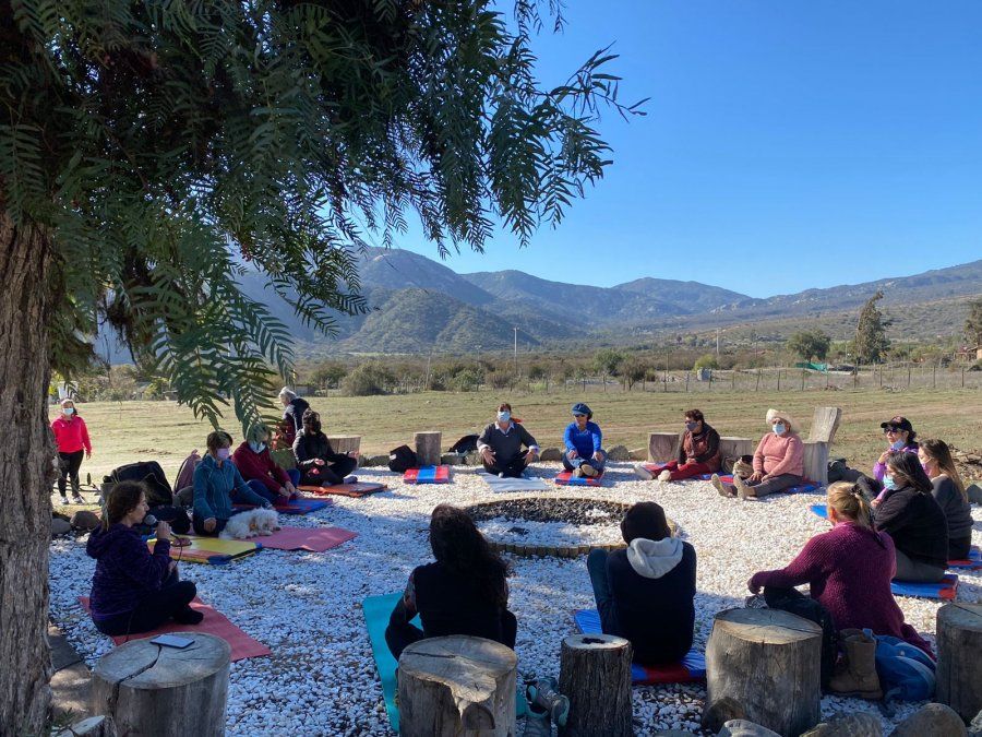 Coquimbo: terapia grupal a través del mineral de cuarzo en el valle de Quilimarí -provincia del Choapa-.