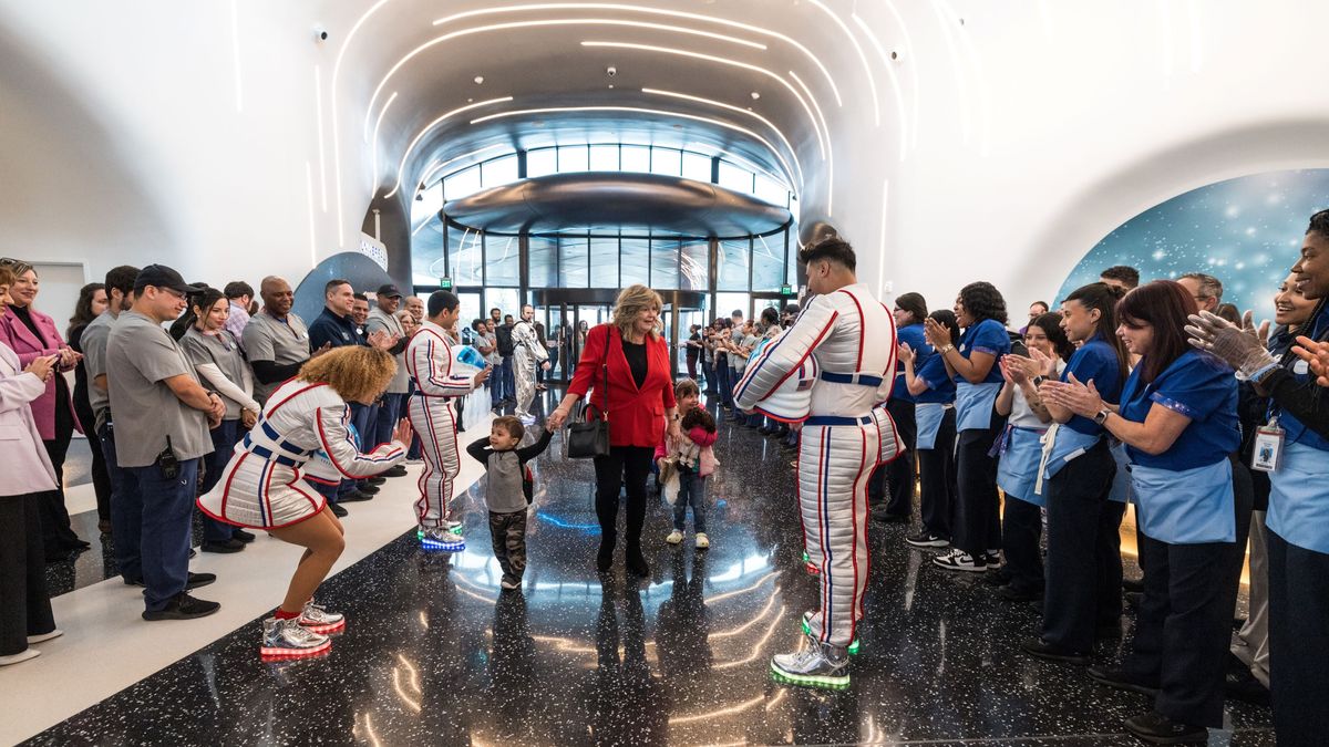 Universal Stella Nova Resort, el hotel más nuevo ubicado en Universal Orlando Resort, recibió a sus primeros huéspedes.