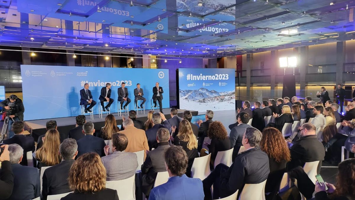 Sergio Massa, Matías Lammens y Daniel Scioli encabezaron el lanzamiento oficial de las vacaciones de invierno. Sergio Massa, Matías Lammens y Daniel Scioli encabezaron el lanzamiento oficial de las vacaciones de invierno.