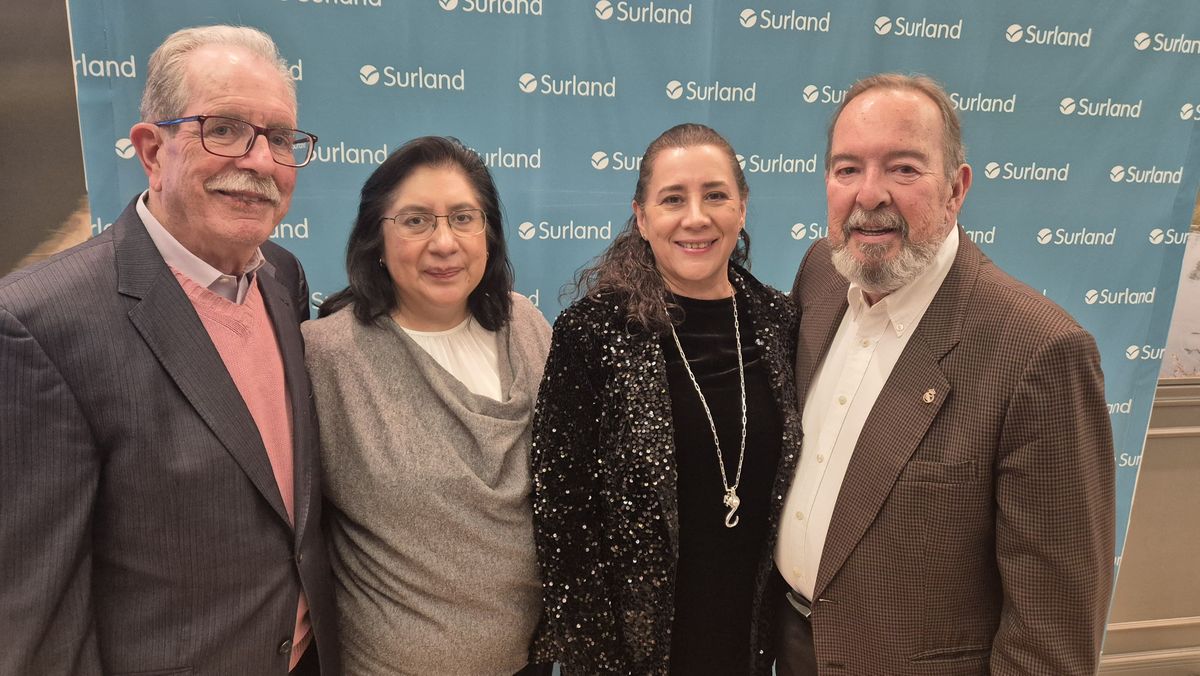 Ejecutivos y aliados estratégicos en el 43° aniversario de Surland.