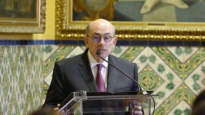 Renuncia el canciller Hugo De Zela por compra de aviones F-16