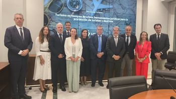 UNAV-FETAVE abordó en el ICAM la protección jurídica de viajeros y agencias ante situaciones de crisis.