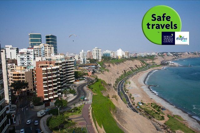 El Mincetur entregó el sello Safe Travels a 31 prestadores de servicios turísticos de Miraflores. - Ladevi Medios y Soluciones El Mincetur entregó el sello Safe Travels a 31 prestadores de servicios turísticos de Miraflores.