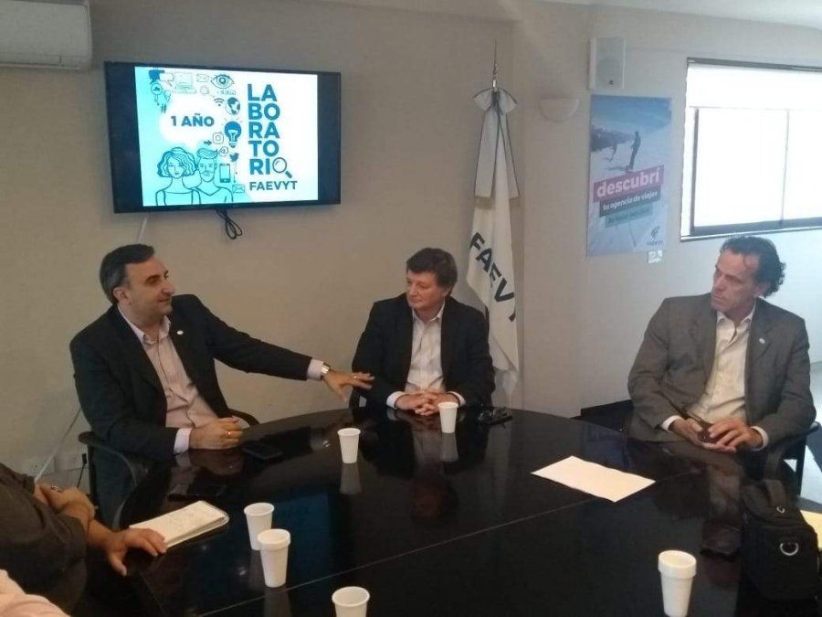 Gustavo Hani, Horacio Repucci y Gerardo Bello, director Ejecutivo de la Faevyt. - Ladevi Medios y Soluciones Gustavo Hani, Horacio Repucci y Gerardo Bello, director Ejecutivo de la Faevyt.