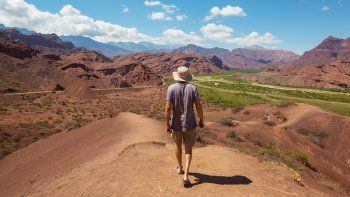 Descubrí cuánto cuesta volar en avión a Salta en estas vacaciones de verano 2025.