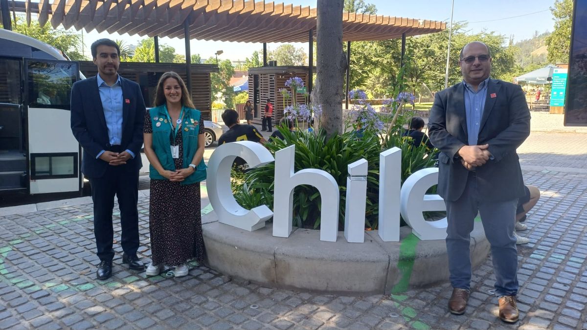 El subsecretario de Turismo (s), Felipe Abarca, la directora (s) del Parque Metropolitano, Marisol Torregrosa, y el director nacional de Sernatur, Cristóbal Benítez.&nbsp;