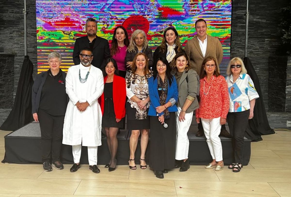 Parte del equipo de Pacific Reps junto con los proveedores que participaron del encuentro.