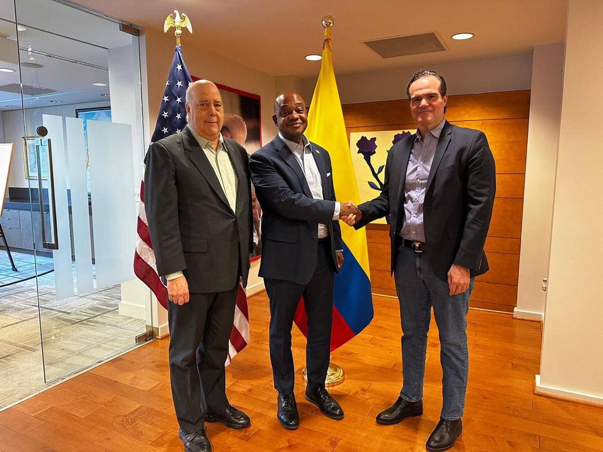 Daniel García-Peña, Embajador de Colombia en Estados Unidos; Luis Gilberto Murillo, Canciller de Colombia; y Mauricio Claver-Carone, Enviado Especial de Estados Unidos para América Latina.